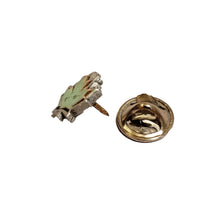 Load image into Gallery viewer, Copper pin (Small leaf) | Épinglette en cuivre (Petite feuille)