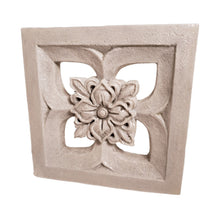 Load image into Gallery viewer, Decorative plaque (Cement) | Plaque décorative (Ciment)