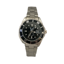 Load image into Gallery viewer, Stainless steel watch | Montre en acier inoxydable