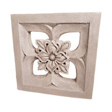 Load image into Gallery viewer, Decorative plaques | Plaques décoratives
